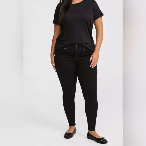 NWT Torrid Jegging Super Soft Black 14T Tall - Picture 2 of 7